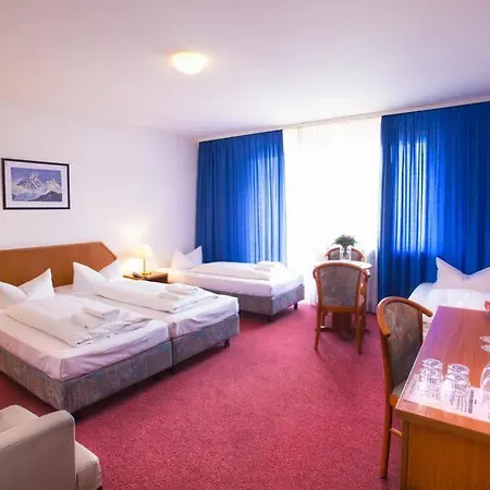 Himalaya Frankfurt Messe 3* フランクフルト